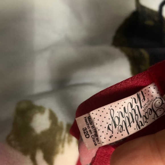 Victoria’s Secret Bra - Picture 3 of 3